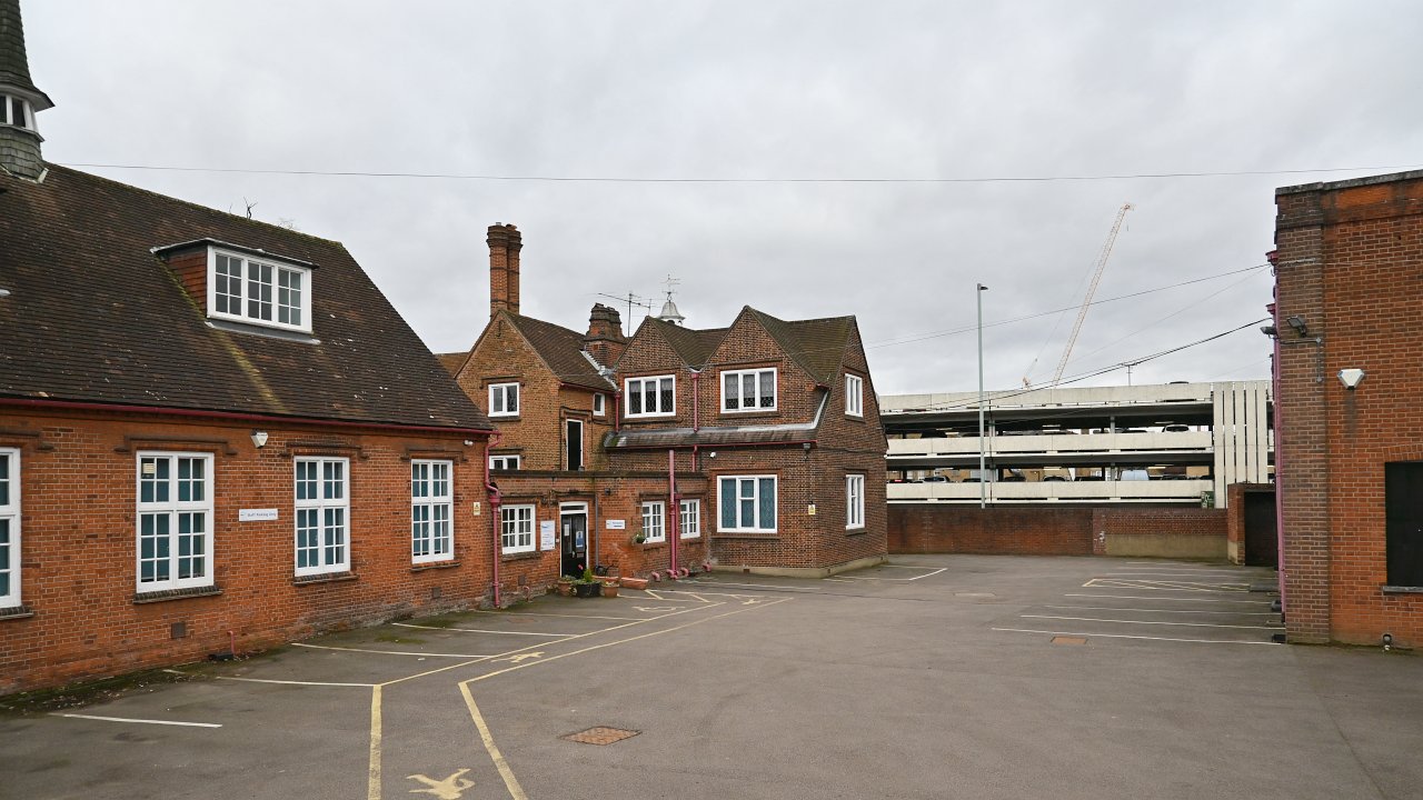 Photo of the original Richard Hale School and Longmore